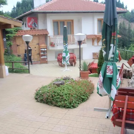 Tihiqt Kat Hotel *