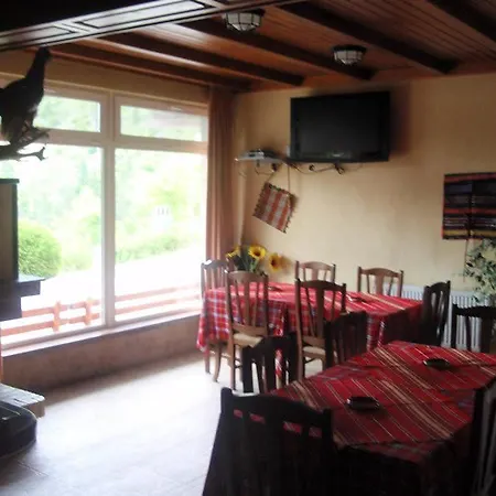 Hotel Tihiqt Kat *