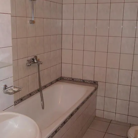 Tihiqt Kat Hotel *