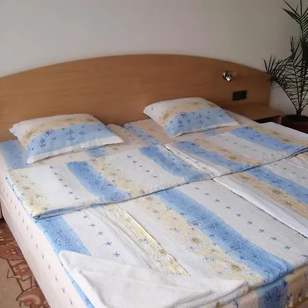 Tihiqt Kat Dospat