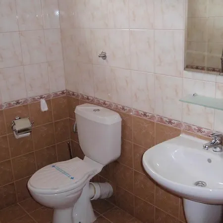 Tihiqt Kat Hotel *