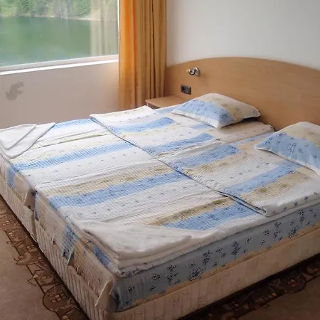 Hotel Tihiqt Kat Dospat