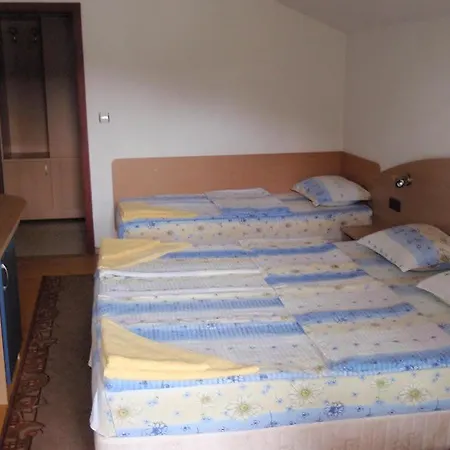 Tihiqt Kat Hotel