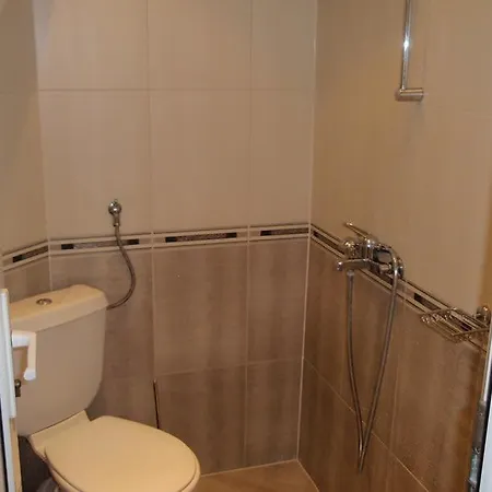 Tihiqt Kat Hotel Dospat