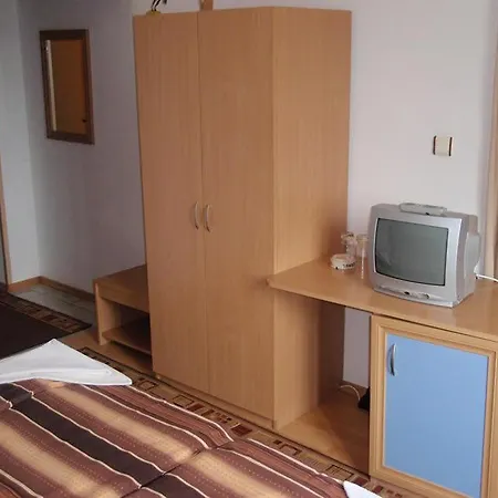 Tihiqt Kat Hotel