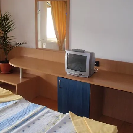 Tihiqt Kat Hotel
